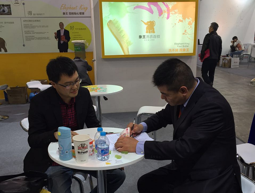 襄樊干洗店加盟,湖北干洗店加盟,干洗店賺錢嗎